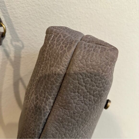 Jess Conti | handmade pebbled leather soft stone flap bag crossbody - Picture 12 of 16